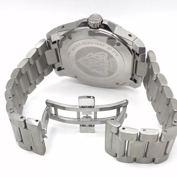 GUCCI Dive LG 40MM Quartz Men's Watch YA136301A - Picture 4 of 7